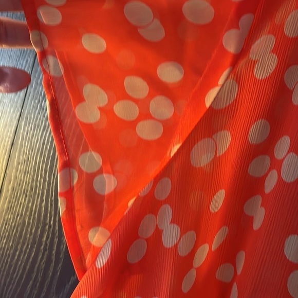 Evan Picone capped sleeved orange sheer blouse with tan polka dots. Size 16W - Picture 3 of 7